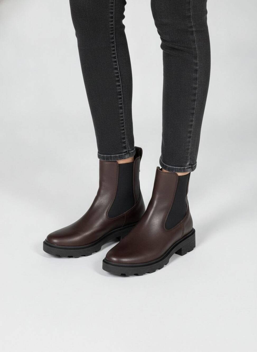 Madewell Brown Leather Lug-Sole Chelsea Boots, Size 7